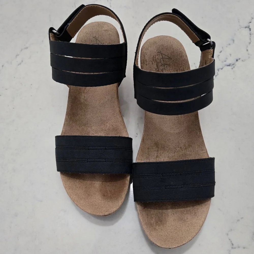 Women's Abella Ture Comfort Black Wedge Sandals Size 7.5
